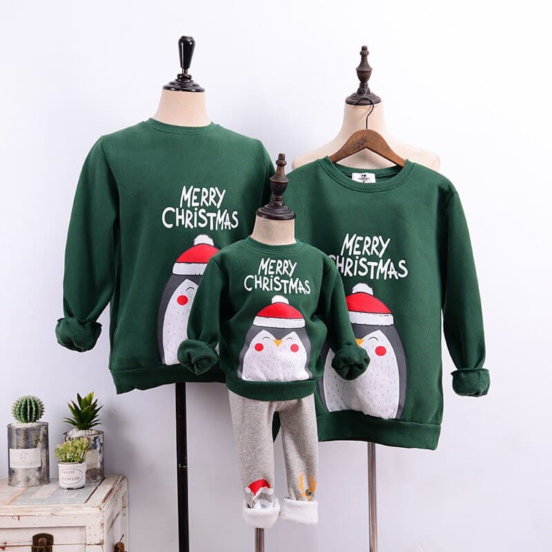 Áo Gia Đình Thu Đông Familylove - Áo Sweater Thu Đông Ấm Áp Họa Tiết Cánh Cụt Merry Christmas Chất Liệu Nỉ Da Cá Cao Cấp — 1