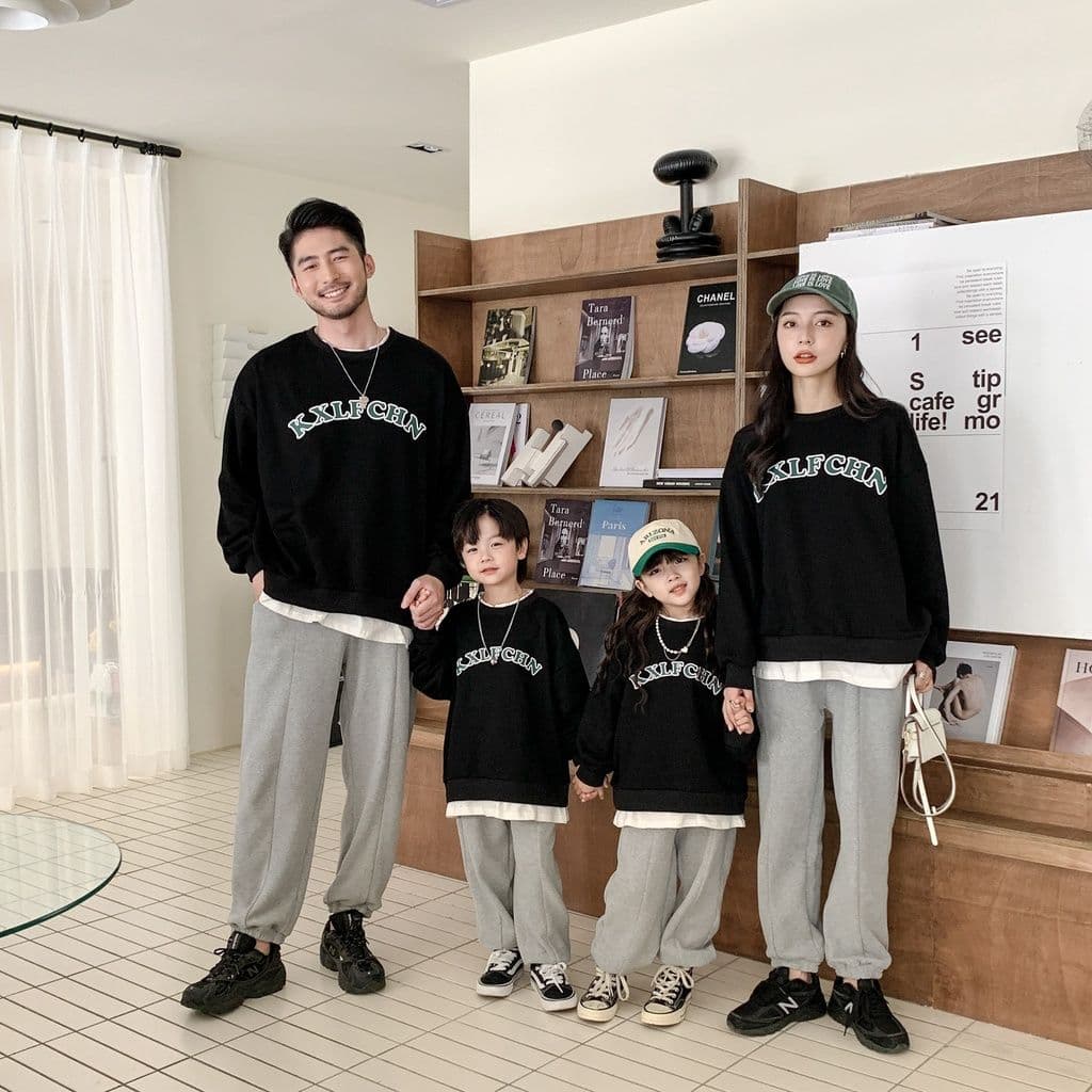 Áo Sweater Gia đình Familylove - Mẫu Áo Gia đình Sweater In Chữ KXLFCHN Xinh Xắn Ấm Áp Chất Nỉ Da Cá
